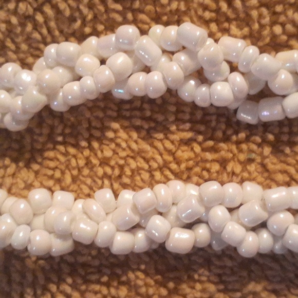 boho style seed bead necklace with abalone shell. - Picture 3 of 4